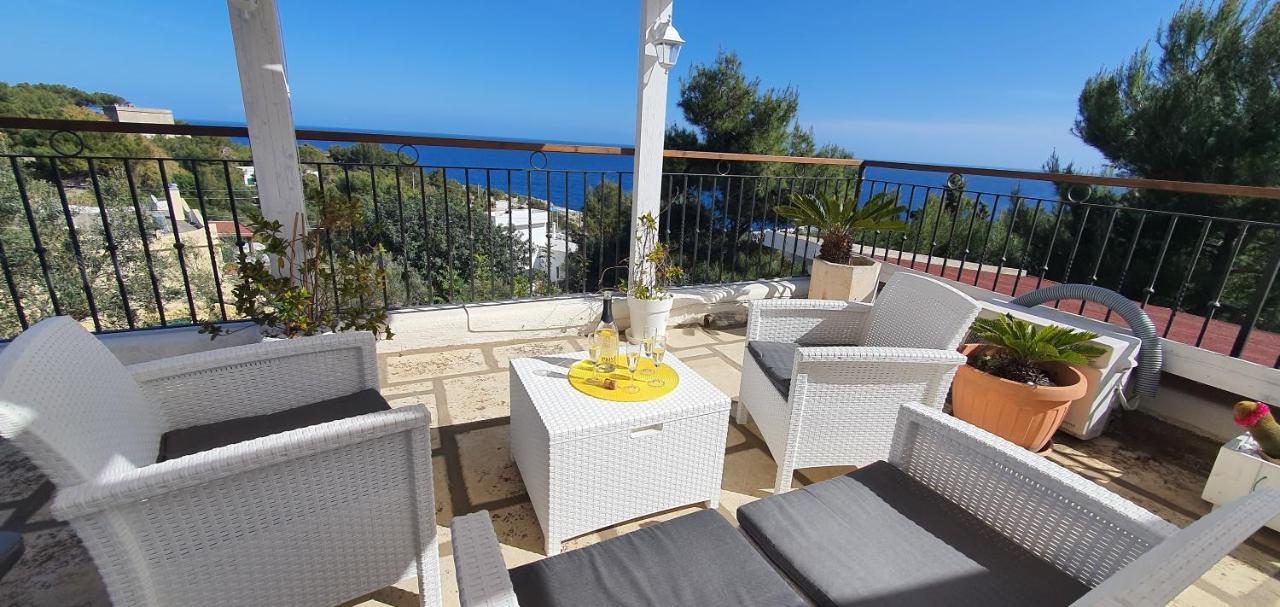 Casa Vacanze "Il Carrubo" Gagliano del Capo Exterior photo
