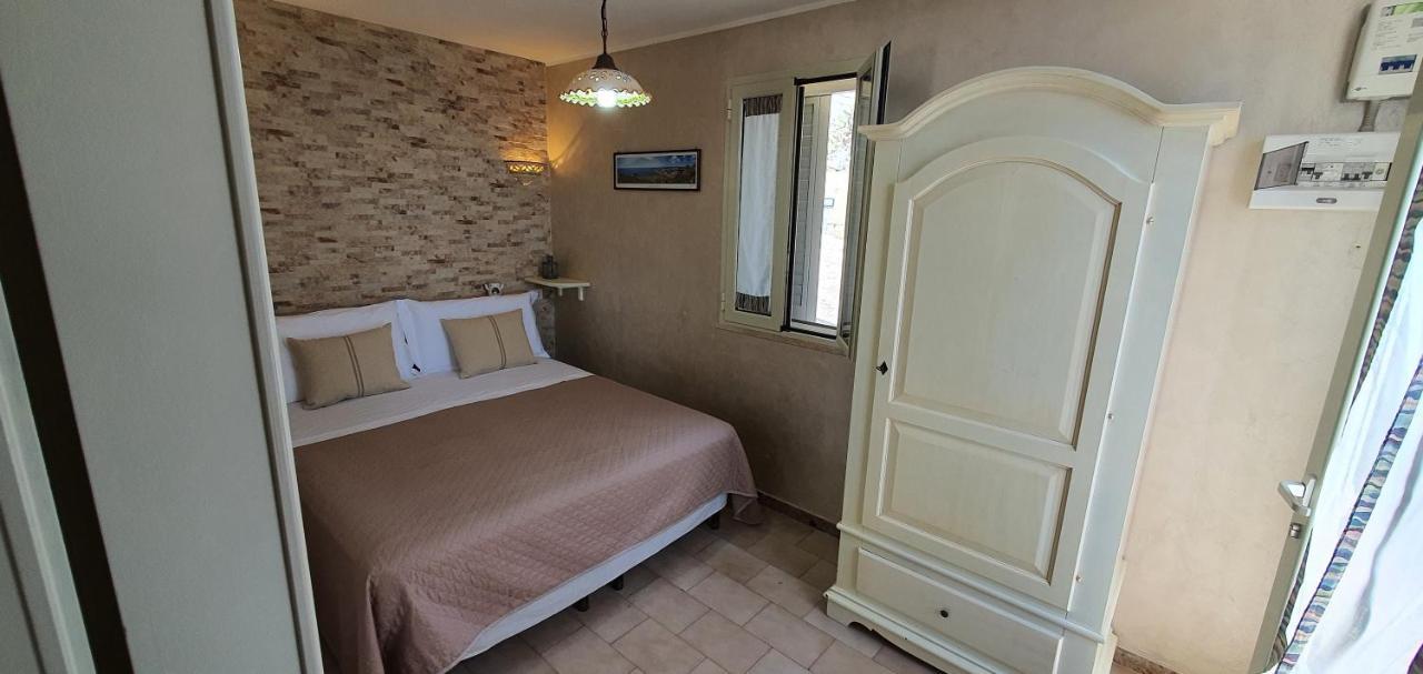 Casa Vacanze "Il Carrubo" Gagliano del Capo Exterior photo